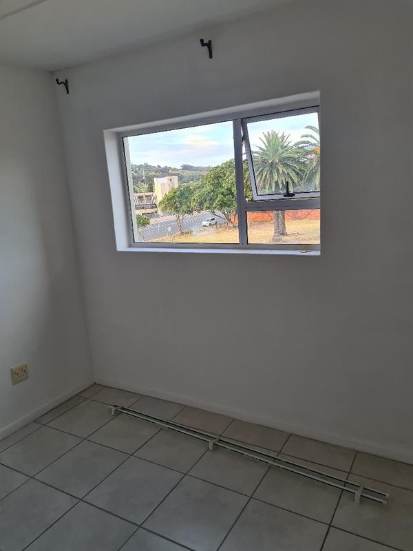 2 Bedroom Property for Sale in Oakdale Western Cape